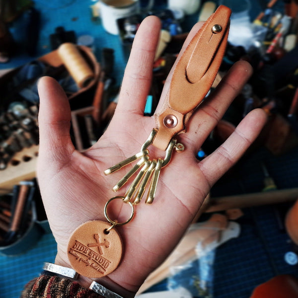 Beige Leather Keyrings With Belt Loop Handmade KeyChain Key Holder Key Chains Key Ring for Men