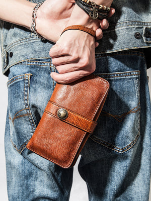 Why Do Rich People Use Long Wallets?