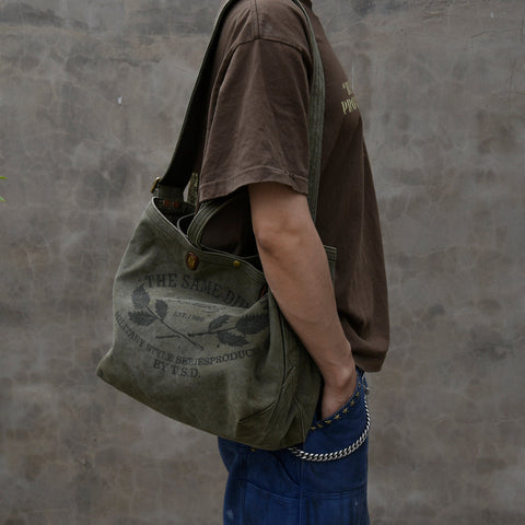 バッグ CHALLENGER MILITARY CUSTOM TOTE BAG CHALLENGER MILITARY CUSTOM TOTE BAG