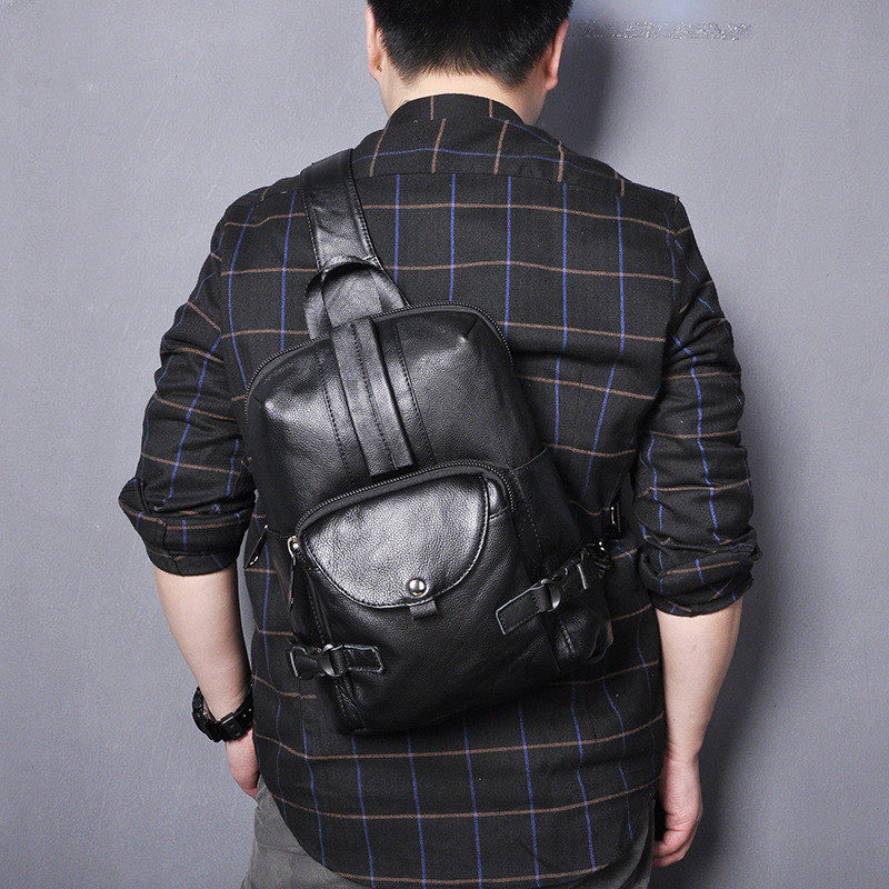Sling Bag for Big Man - Zipper Detail