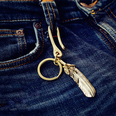 Brass Feather Keyring Moto KeyChains Feather Hook Keyrings Moto Key Holders Key Chain Key Rings for Men