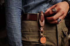 Cool Brown Leather Keyrings Moto KeyChains Handmade Leather Brass Keyring Key Holder Key Chains Key Rings for Men