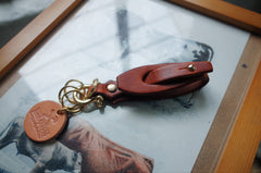 Cool Leather Keyrings Moto KeyChains Handmade Leather Brass Keyring Key Holder Key Chains Key Rings for Men