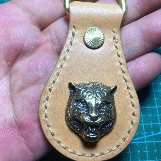Moto Leather&Brass Keyrings Biker KeyChain Tiger Leather Keyring Beige Moto Key Holders Key Chain Key Ring for Men