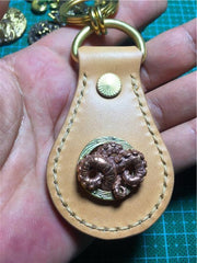 Moto Leather&Brass Keyrings Biker KeyChain Flower Leather Keyring Beige Moto Key Holders Key Chain Key Ring for Men