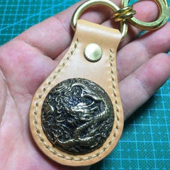 Moto Leather&Brass Keyrings Biker KeyChain Flower Leather Keyring Beige Moto Key Holders Key Chain Key Ring for Men