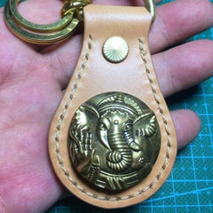 Moto Leather&Brass Keyrings Biker KeyChain Flower Leather Keyring Beige Moto Key Holders Key Chain Key Ring for Men